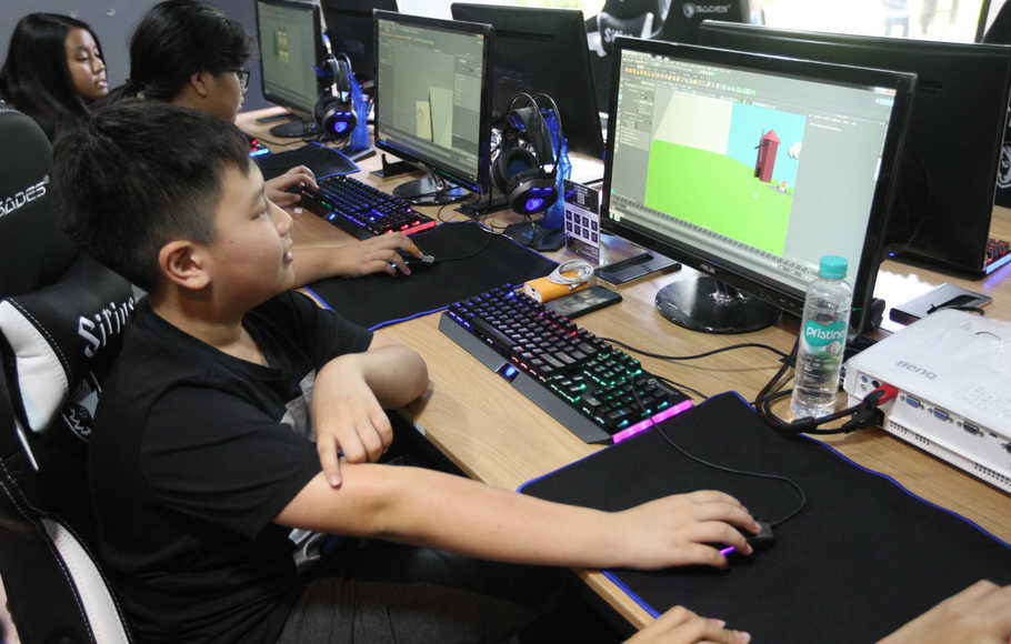 A number of young children made 3D animations during the opening of Techpolitan.